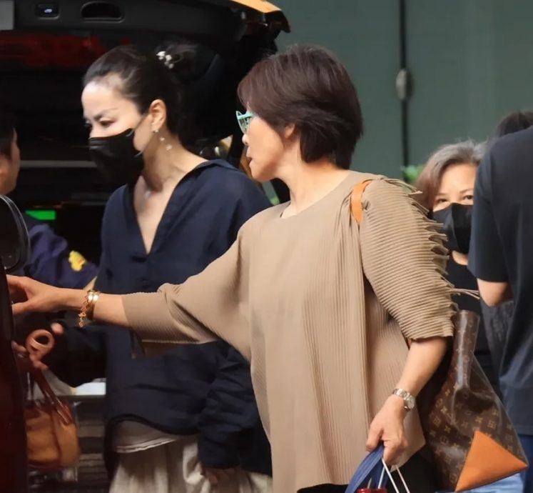 王菲现踪台北密友 低调打扮难掩天后气场