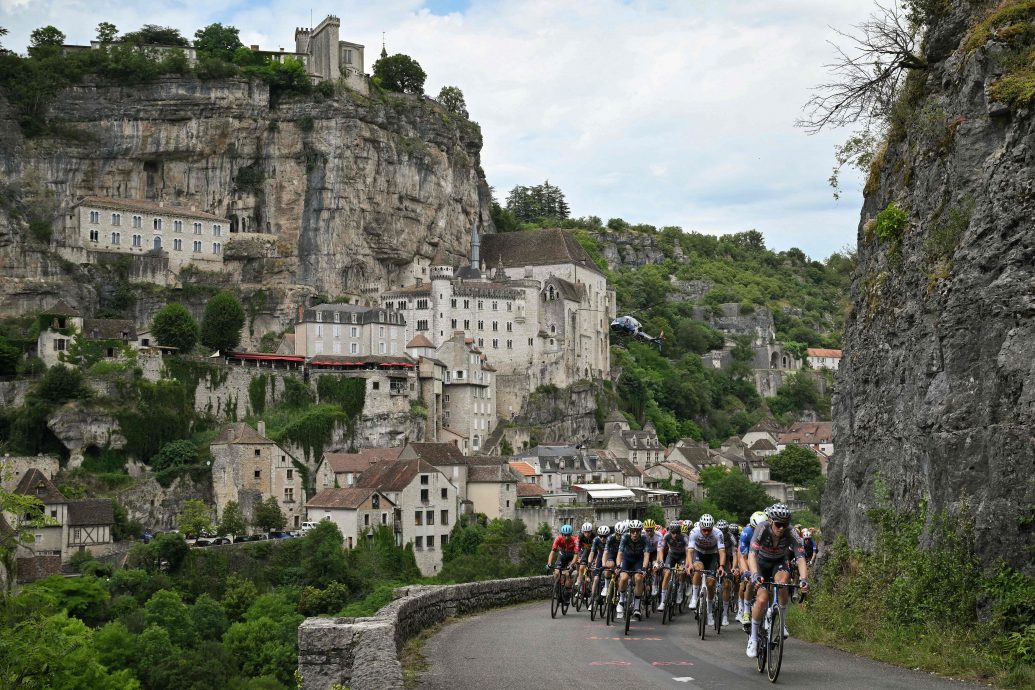 环法脚车赛第12赛段| 波加查续穿黄衫 吉尔迈夺第3冠