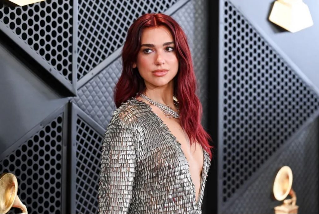 现身巴黎为奥运开幕礼彩排 席琳狄翁病后首唱成焦点