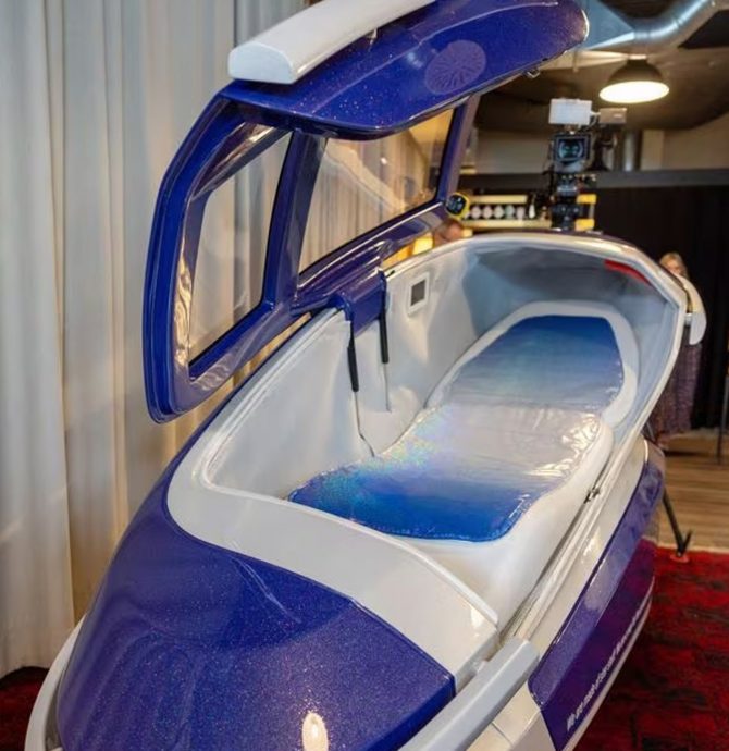 瑞士自助式安乐死座舱将上路 10分钟内“安详离世”价格曝光