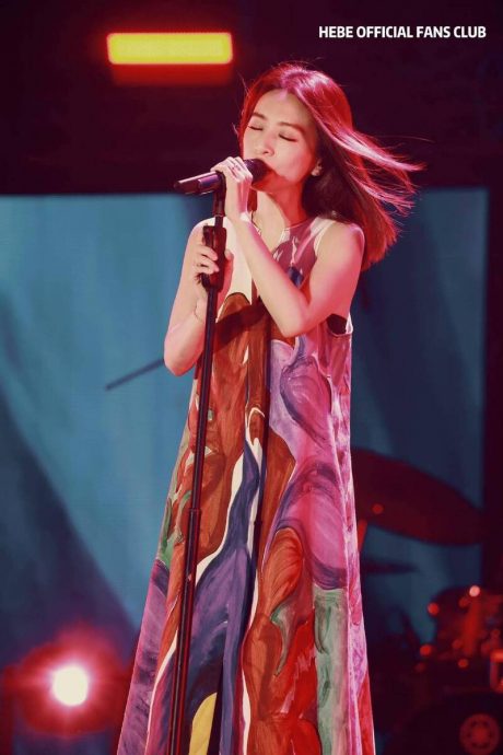 田馥甄新造型香港开唱 甩发问粉丝“喜欢吗”