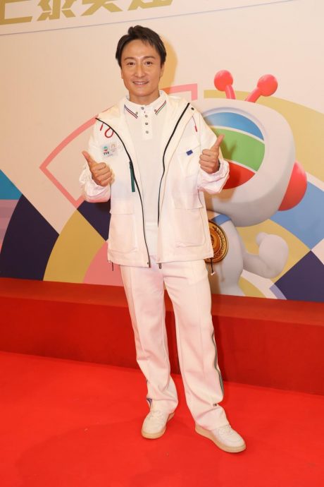 祝福邓丽欣新恋情?旧爱方力申:回不回应都会被骂