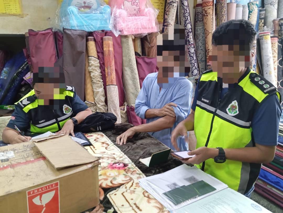 移民局马不停蹄取缔 近打54非法外劳被扣查