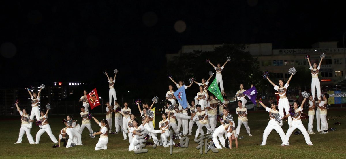 芙中首办别开生面夜间运动会 森二王子莅临开幕