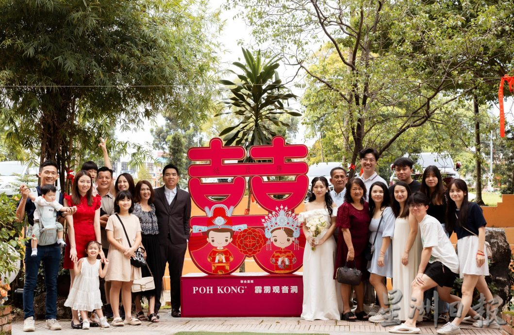 观音洞打卡点多 新人注册结婚拍出大片 