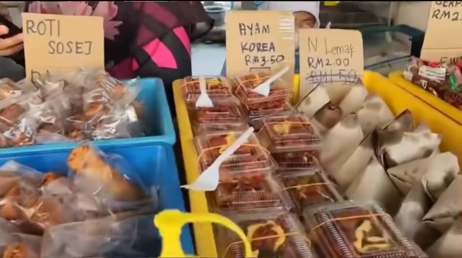 视频|学校食堂业者不满老师抢生意 “他们有打伤寒疫苗?