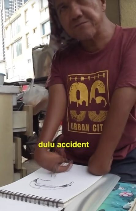 视频|残疾大叔街头卖画自力更生 “珍惜上苍给的身体”