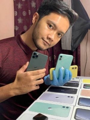 视频|穷爸爸存钱买二手手机 “他手机破了也想女儿开心”