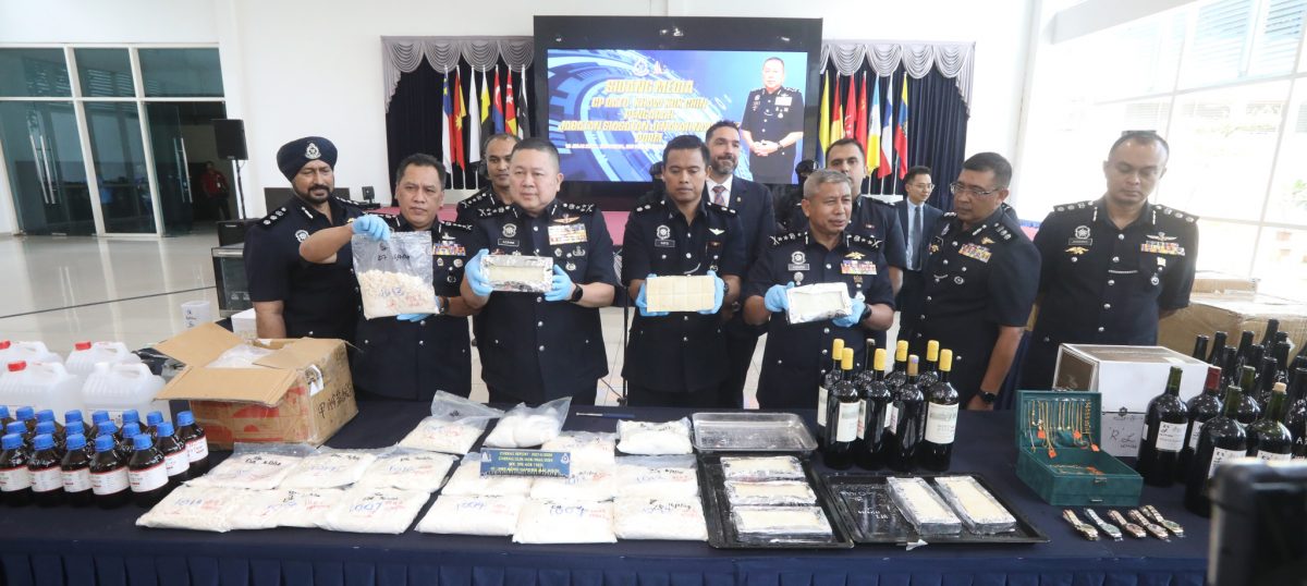 警捣破可卡因炼毒厂 起获900万毒捕3男女记者:俊杰 摄影:陈启基