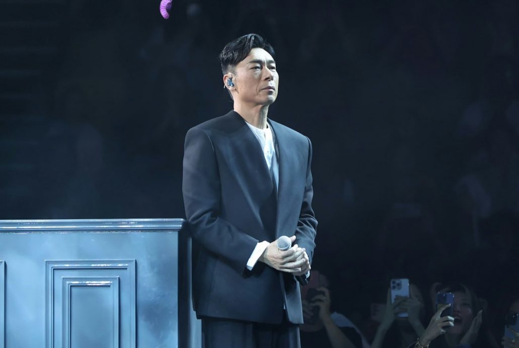 许志安挺过偷吃风波 任郑秀文演唱会嘉宾合唱