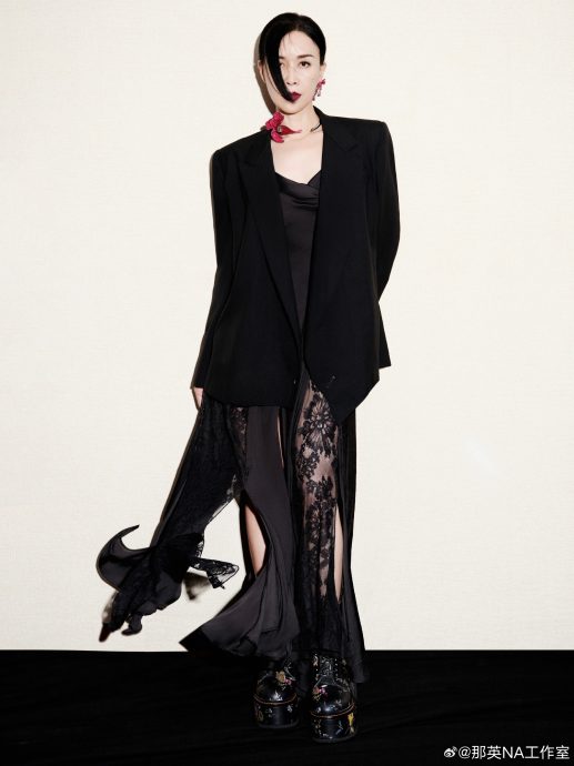 那英《歌手》发型撞了！意外放大陶喆9年前婚外情记者会