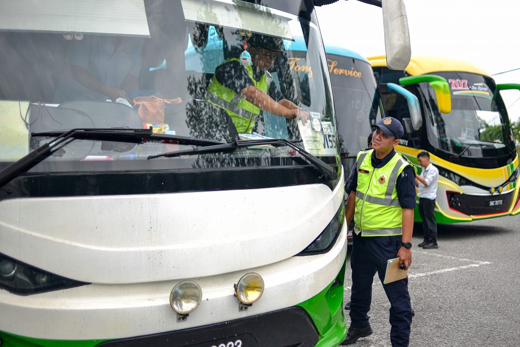 陆交局严查旅巴 3小时逮2无照1吸毒巴士司机