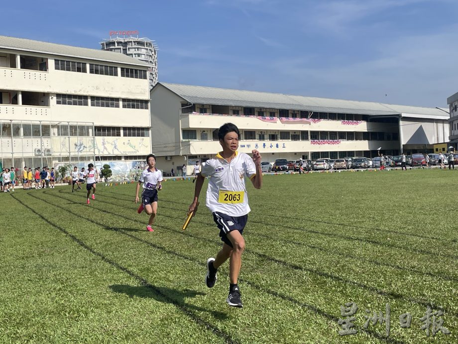 霹／三德中小学运动会 学生活力满满斗志高