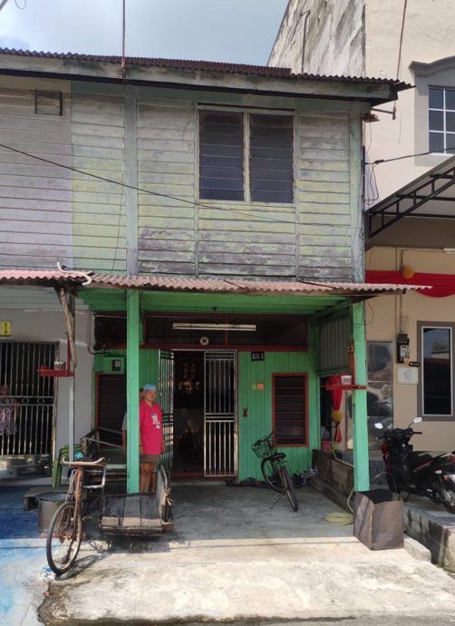 霹／第六版头／尤秀燕癌症复发盼获援助 星洲基金助筹2万4000