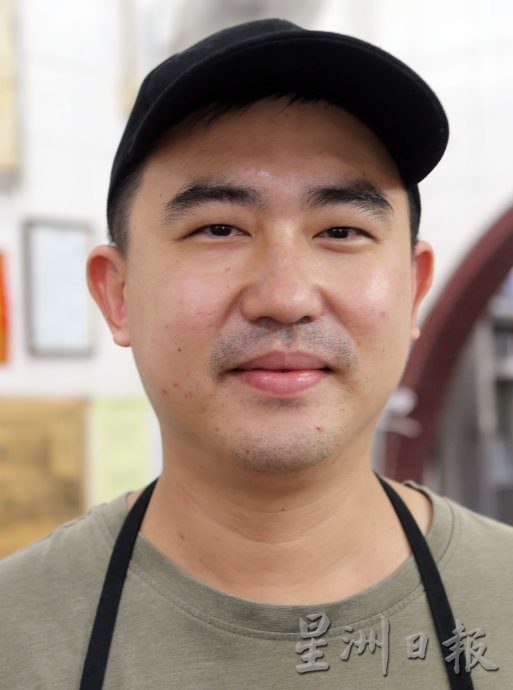 霹:封面主文/免签证措施刺激怡保餐饮业 中国游客激增