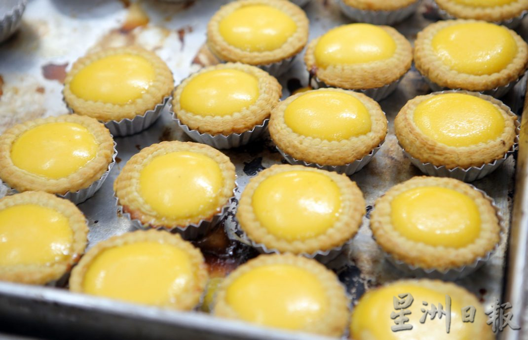 霹:封面主文/免签证措施刺激怡保餐饮业 中国游客激增