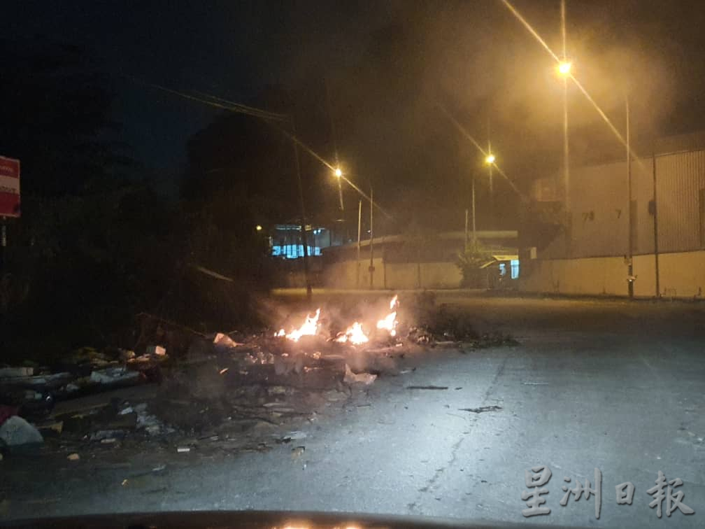 霹:封面主文/霹3天4宗 近打3天2宗 污染投报露天焚烧居首