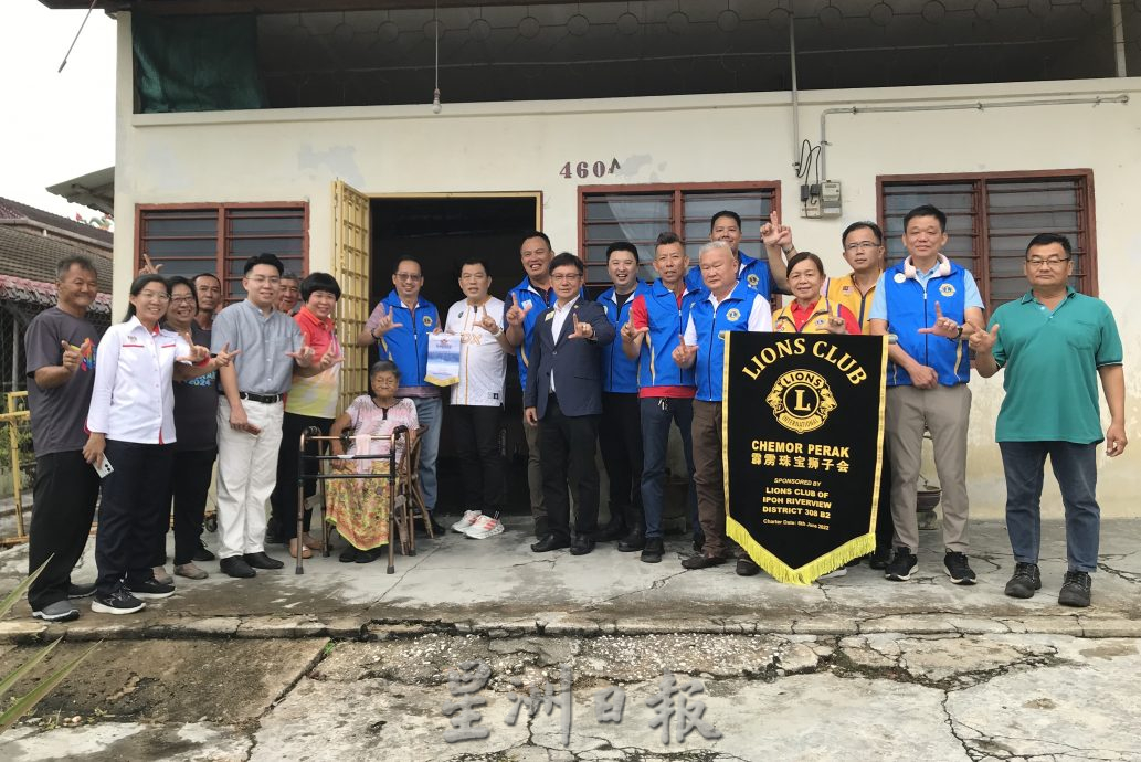 霹:封面主文/霹越来越受到游客青睐,游客人数飞速增长