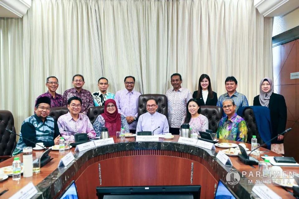 首相亲笔便条致谢 公账会主席受宠若惊