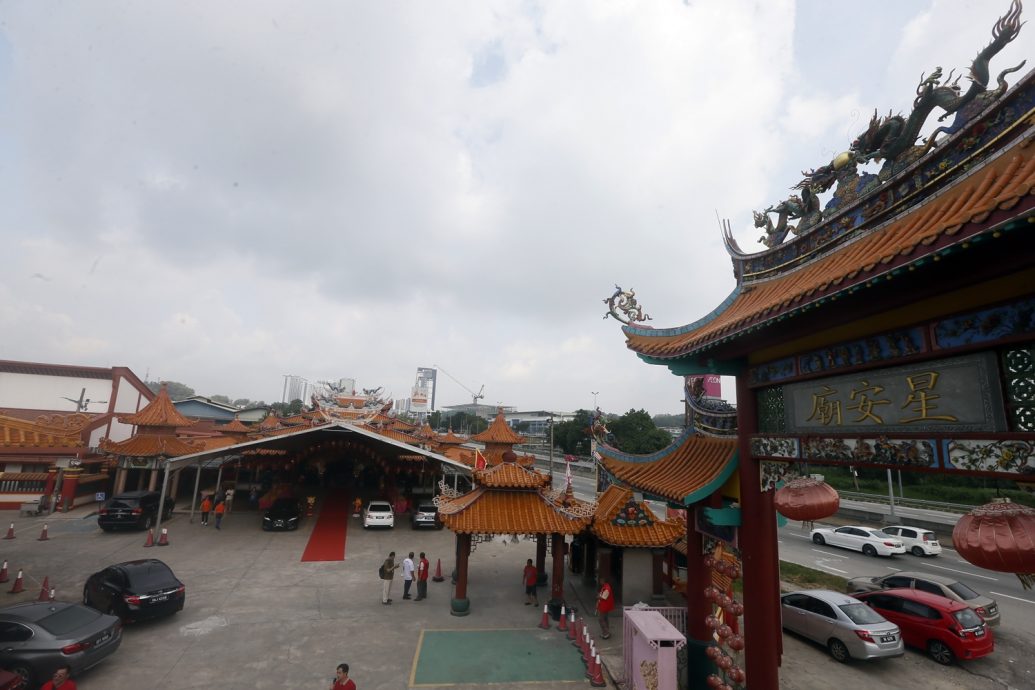 (先给文)大都会/ME03头/-黄瑞林巡访蕉赖11哩新村