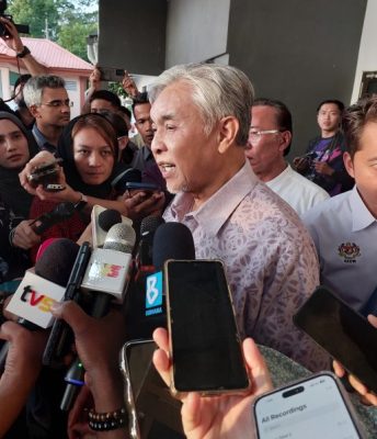 (全国)阿末扎希 助选团全力向5000巫统党员拉票 支持祖哈里