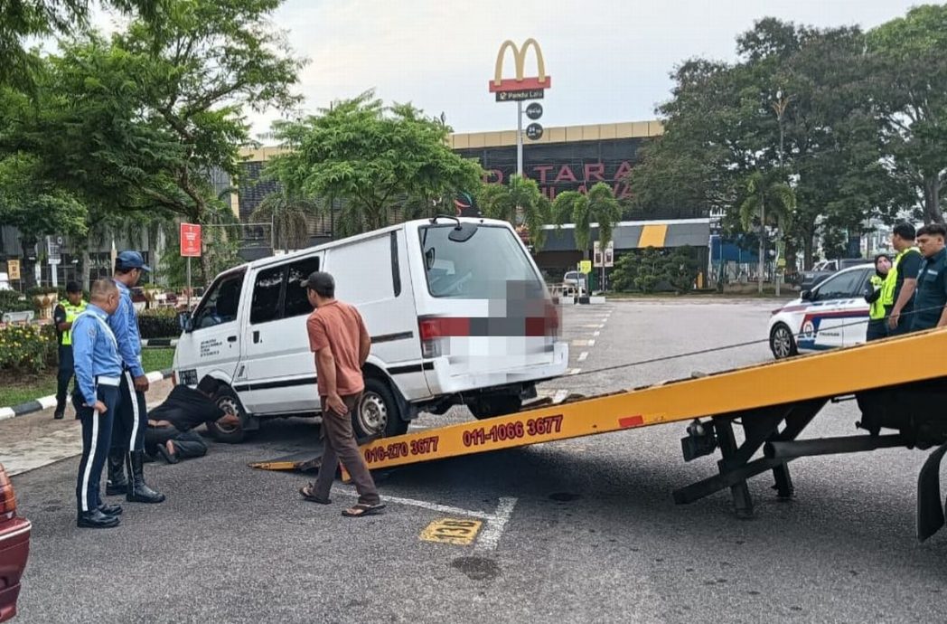 (古城封面主文)公共停车场不可停放超过24小时