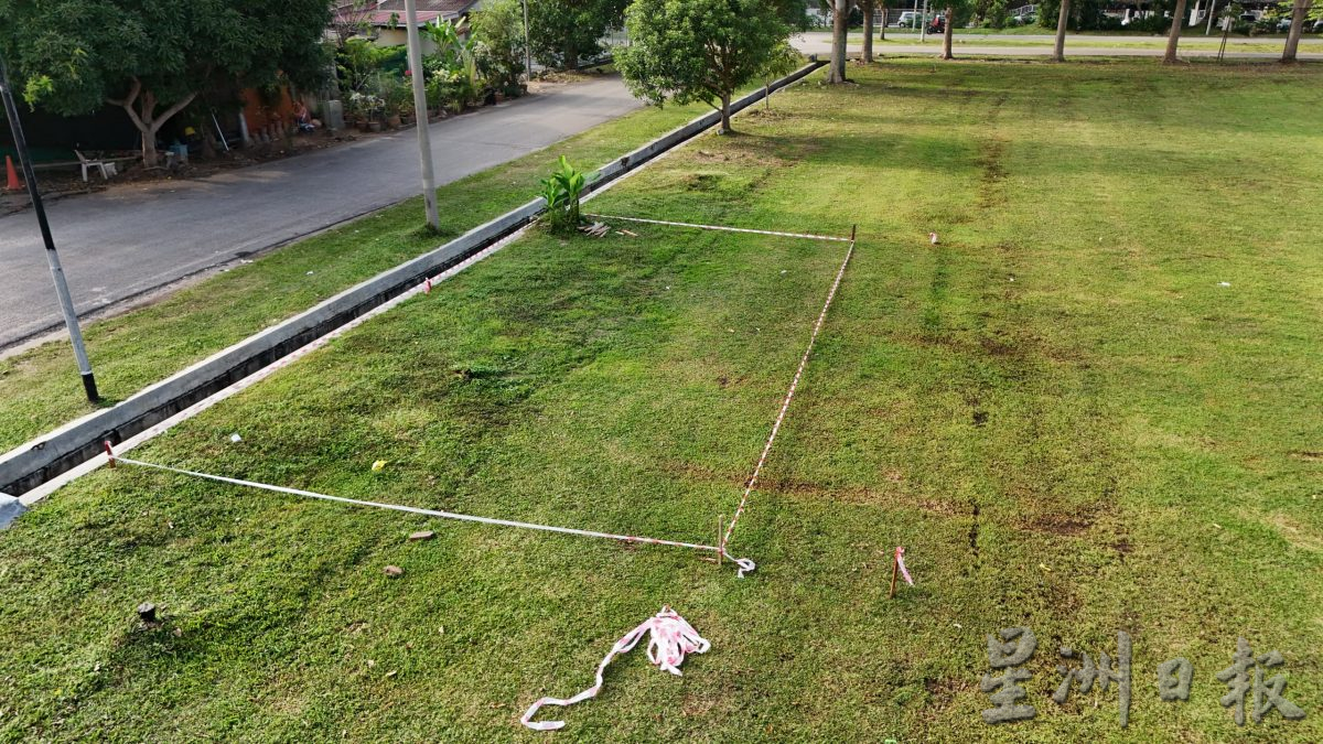 (古城封面主文)新马六甲花园大操场获拨款,设跑道路灯石椅运动器材