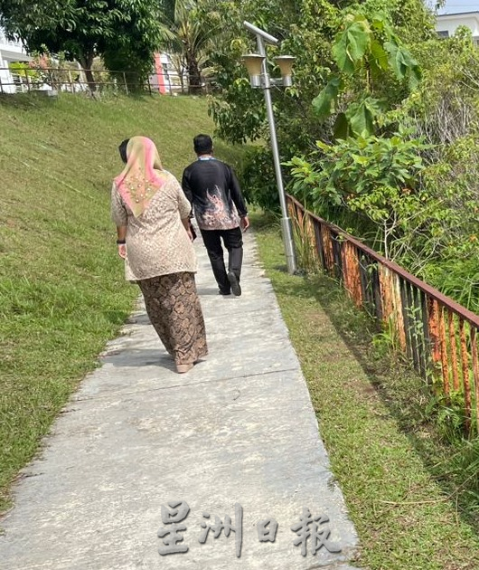 (古城封面副文)住宅花园围栏生锈断裂恐对居民安全构威胁