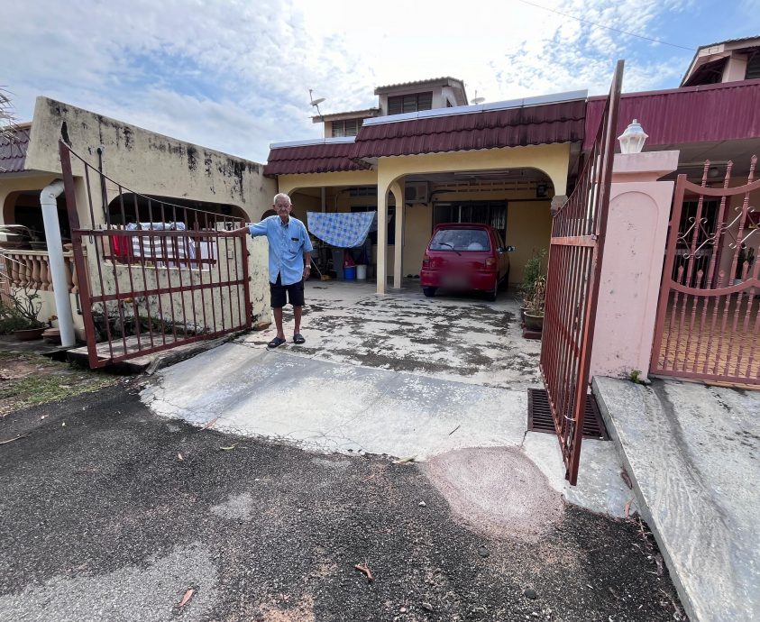 （古城版）爱极乐慕查化沙花园沟渠破损及路面下陷，居民盼提升沟渠消除安全隐患