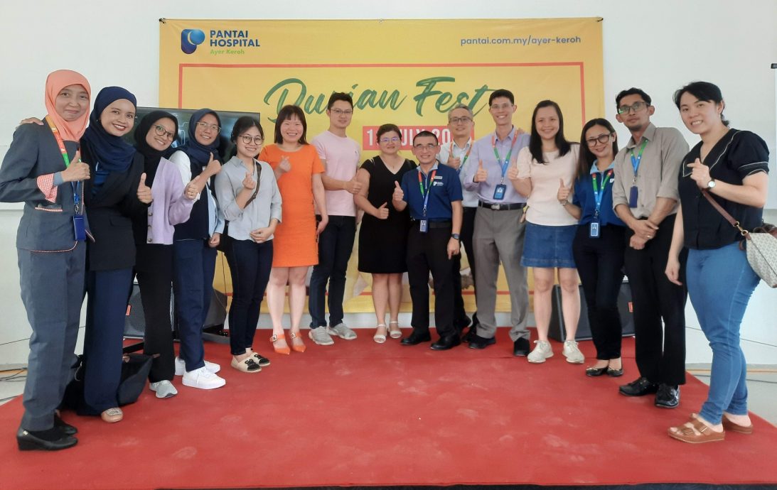 (古城版)爱极乐班台医院推介机器人辅助手术技术和绿色倡议