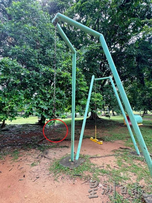 (古城第三版主文)爱极乐湖游乐设施损坏 公厕关闭维修逾3个月