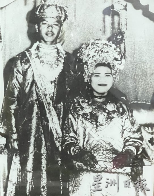 (古城第二版主文)【带你去找爱】:旧照片的爱