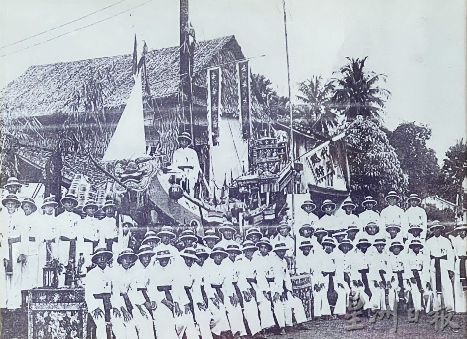 (古城第二版主文)【带你去找爱】:旧照片的爱