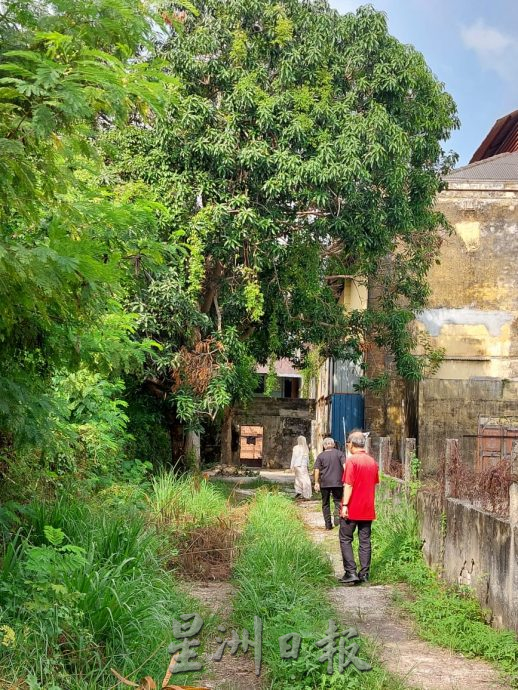 (古城第四版主文)古务第三路土沟重见天日