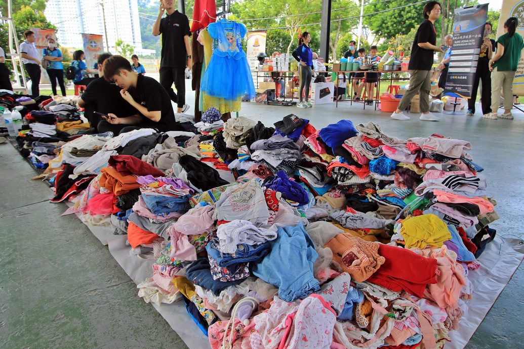 (大北马)主文/亚依淡“免废”市集