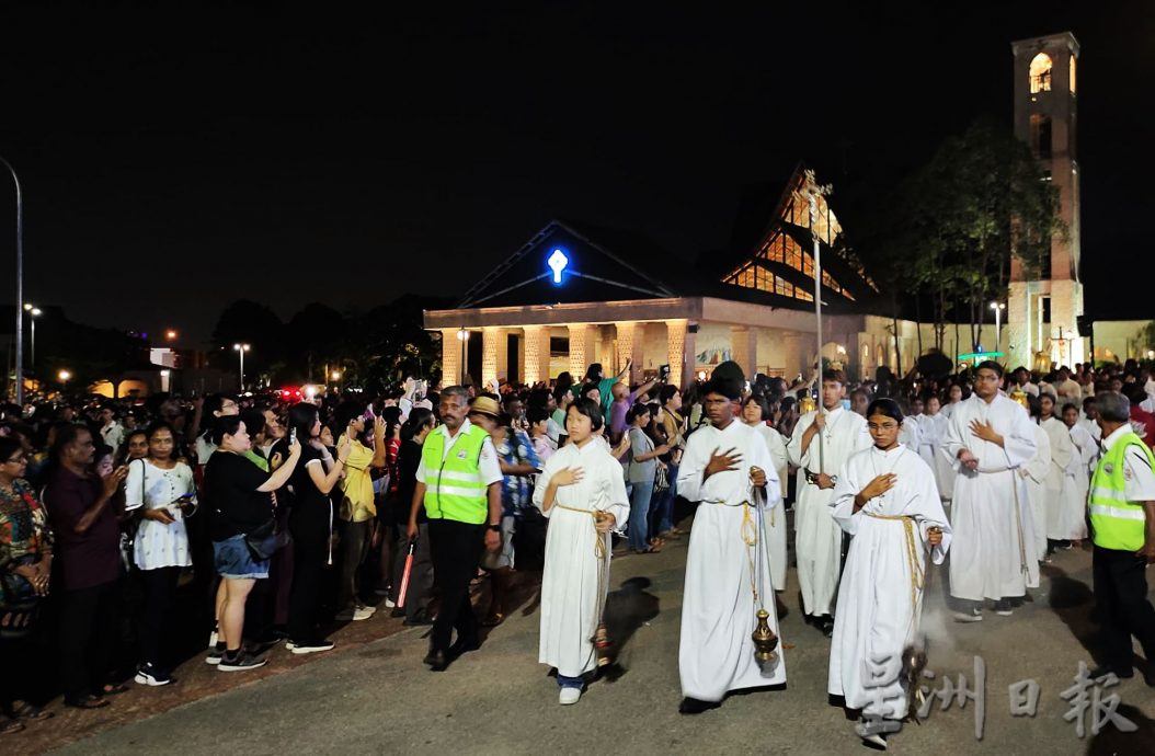 (大北马)圣安纳教堂主保日烛光游行