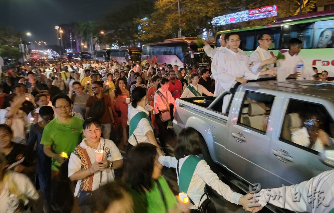 (大北马)圣安纳教堂主保日烛光游行