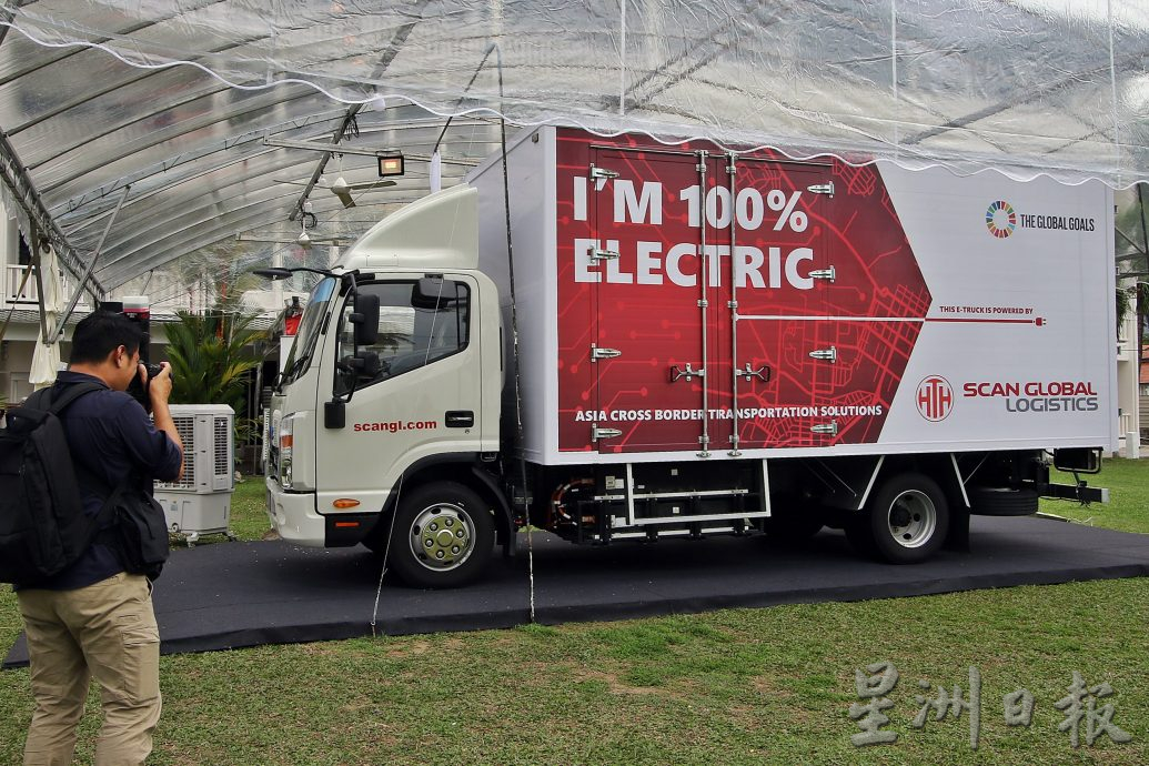 曹观友推介大马首款跨境电动卡车 充一次电可续航370公里