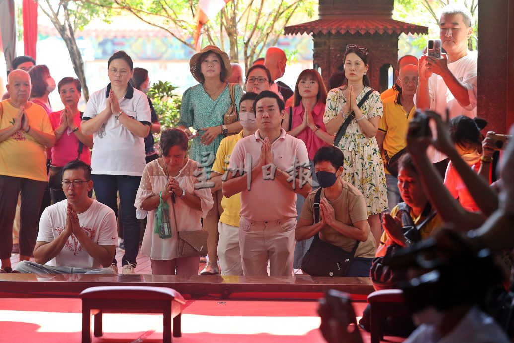 (大北马)泰佛陀手臂舍利供奉极乐寺,今开放一天供善信瞻仰顶礼