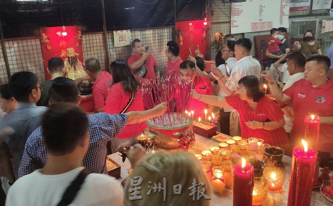 (大北马)西岭财神爷庙新金身,昨晚完成安座仪式