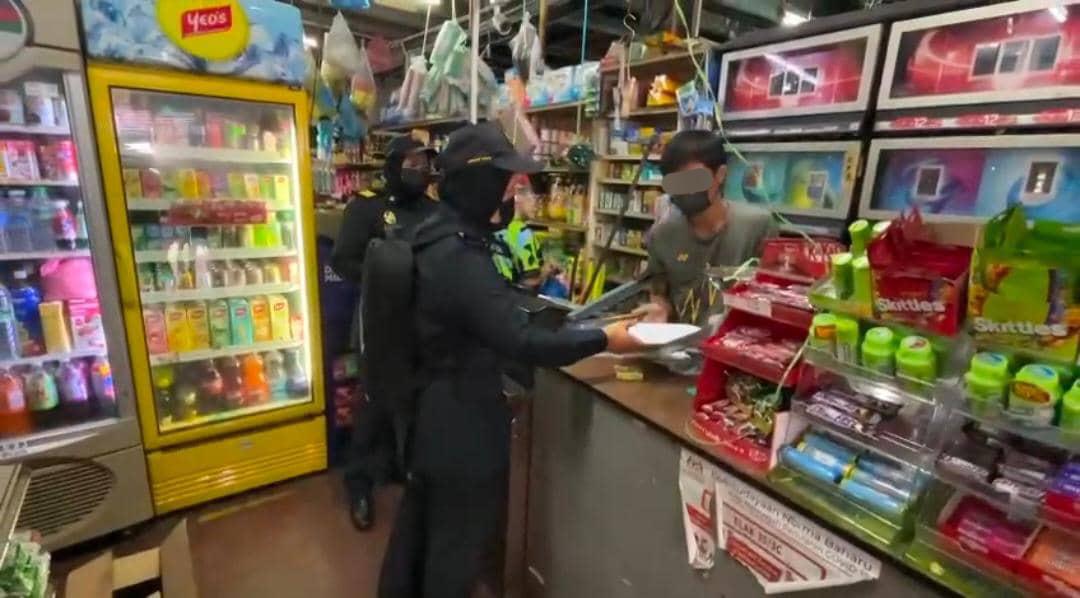(大北马)要买食油须先买其他物品,霹内贸局取缔违例杂货店