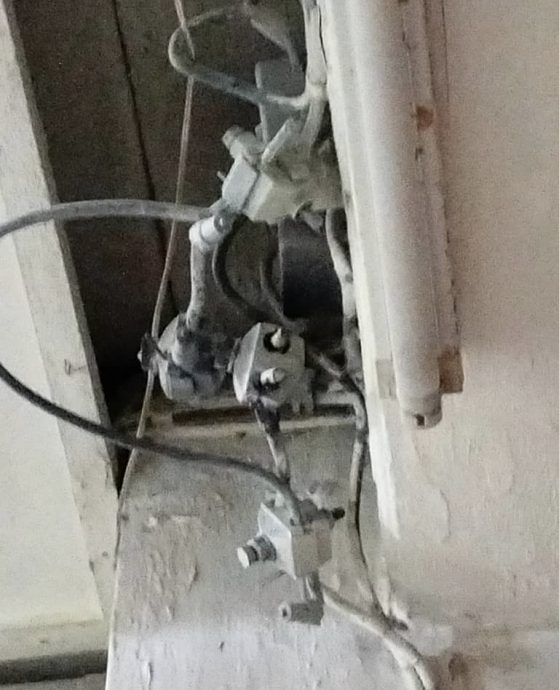 （大都会）乌鲁音南马三商家蒙受电压变高损失/2图