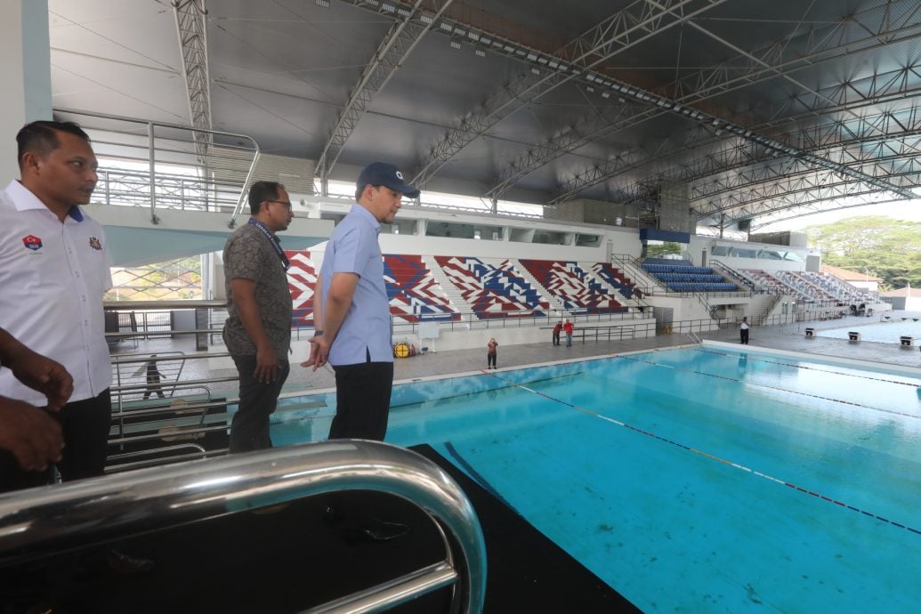 (已签发)全国:19学生疑泳池水质问题入院,柔大臣:关闭泳池至8月6日