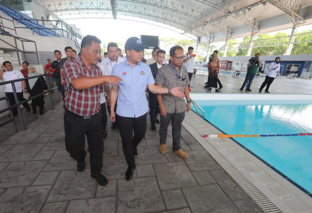 (已签发)全国:19学生疑泳池水质问题入院,柔大臣:关闭泳池至8月6日