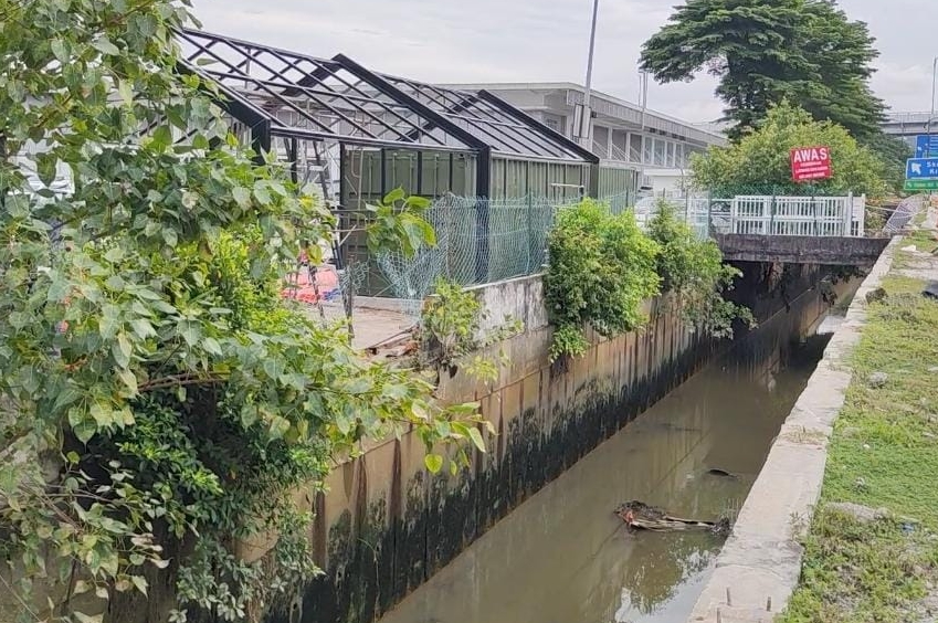 (已签发)柔:封面特稿:新山滨海大道“夺命沟”,2年吞噬6人命