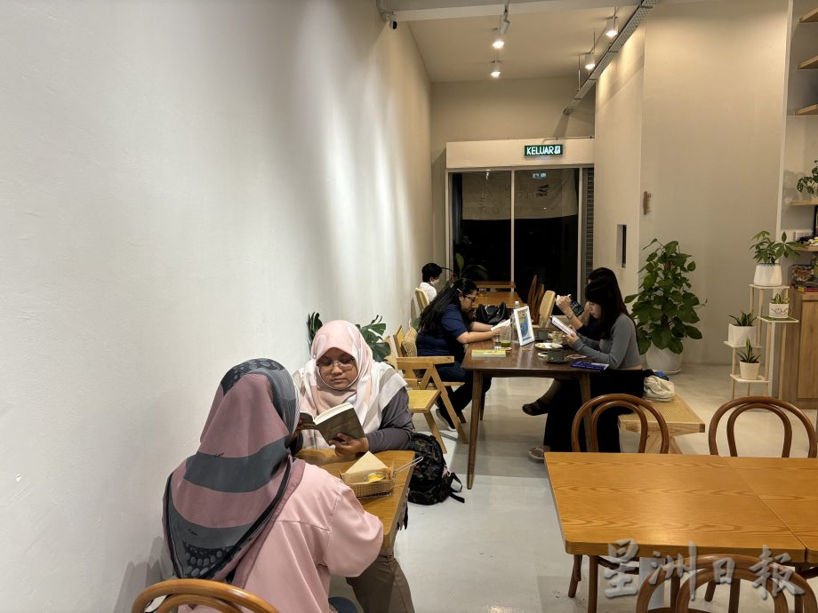 (已签发)柔:封面特稿:静默一小时阅读俱乐部,带动新山阅读风气
