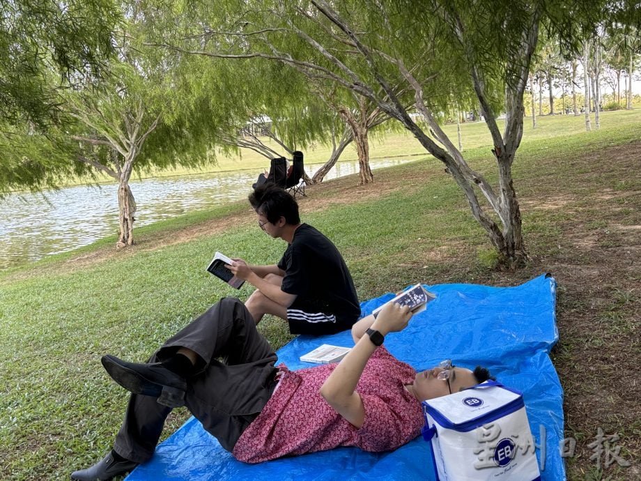 (已签发)柔:封面特稿:静默一小时阅读俱乐部,带动新山阅读风气