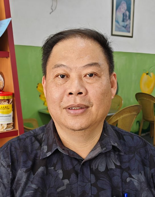 (已签发)柔:民生特工队:峇伏龙山庄山坡“危树”,威胁逾百户居民安全