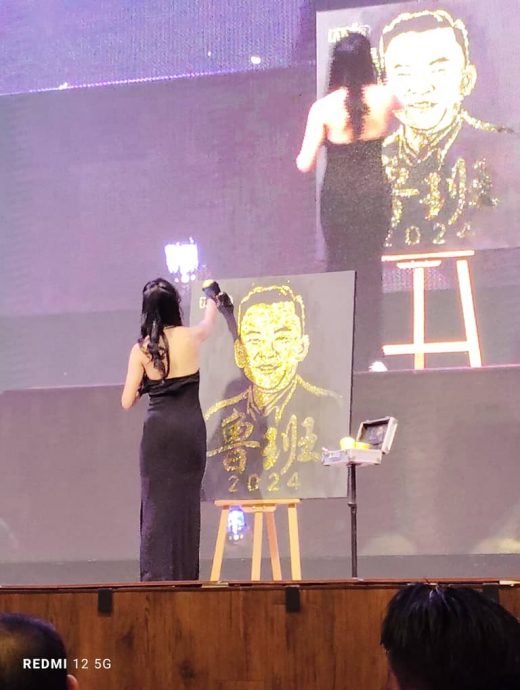 (已签发)柔:**版三次文**黄友欢促政府 严格管控橡胶木的出口