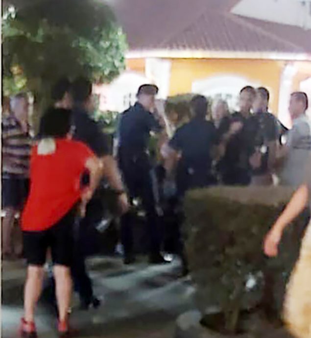 (已签发)柔:狮城二三事:“广场舞群”杠上“乐龄歌唱团” 疑争抢“地盘”多人大打出手